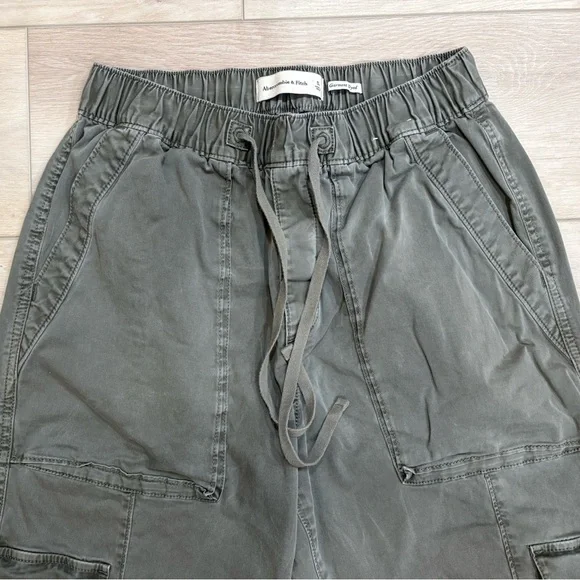 Abercrombie Fitch Baggy Cargo Pants Women S Army Green Pull-on Drawstring Zipper - Picture 2 of 9